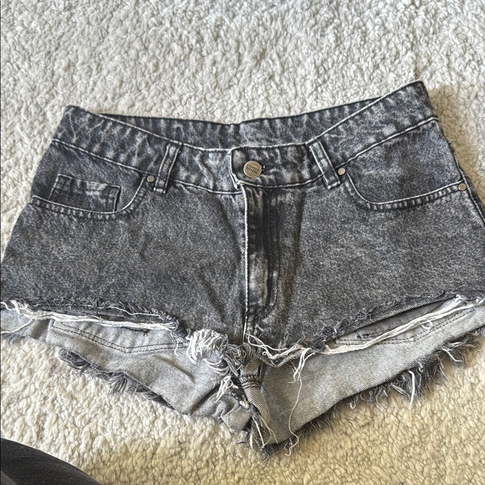Gray Jean Shorts with Distressed Hem and Acid Wash